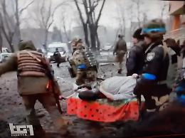 Morta con il bimbo la donna incinta fotografata dopo bombardamento ospedale