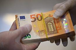 Paga finto carabiniere che le promette un posto per il figlio in Vaticano