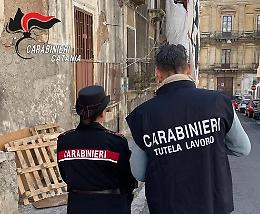 Ponteggi non a norma in due cantieri a cantieri: denunce e multe
