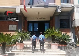 Preso col flex ancora acceso mentre rubava un catalizzatore