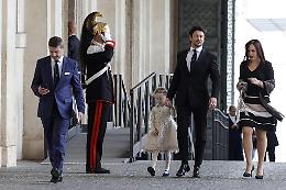 Giorgia Meloni, la piccola Ginevra e il papà Andrea elegantissimi per il giuramento