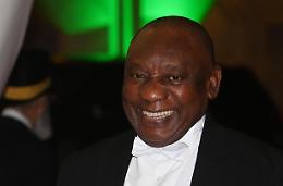 Sudafrica: rallenta lo scandalo del divano di Ramaphosa