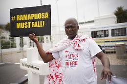 Sudafrica: opposizione attacca dopo voto che salva Ramaphosa