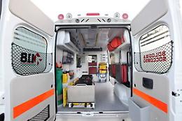 Ragusa: l'ambulanza arriva senza medico e infermiere, anziana muore nel tragitto per l'ospedale