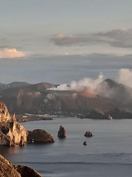 Cratere di Vulcano resta off limits fino al 31 marzo