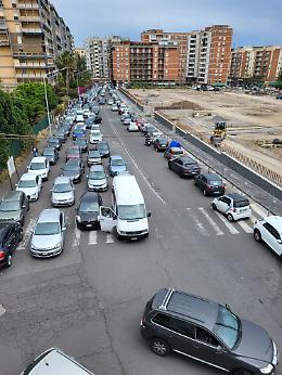 Catania: caos all'uscita della scuola