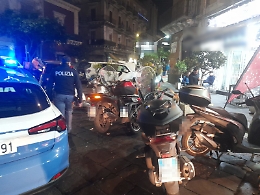 Apparecchi da gioco illegali e pregiudicati in chiosco-bar: la scoperta dopo segnalazione YouPol