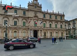 Anche i droni per i controlli pasquali dei carabinieri e a Giarre chiuso un panificio: c'era un gatto tra la pasta da infornare
