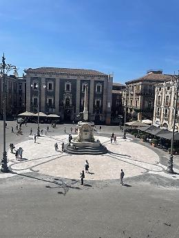 Fontana dell'Elefante, pronta anche la nuova pavimentazione