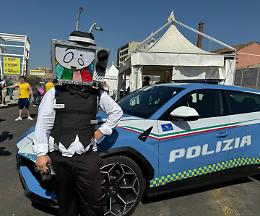 Etna Comics 2024, c'è anche lo stand della Polizia: le indagini si fanno con il commissario Mascherpa