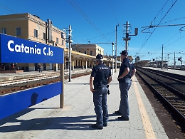Destinatario di un ordine di carcerazione girovagava alla Stazione: arrestato