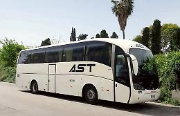 L'Azienda siciliana trasporti senza mezzi. La denuncia dei sindacati: «Noleggiano i bus»