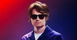 Angelo Duro si laurea in "Stronzologia": il manuale di sopravvivenza per difendersi dal mondo