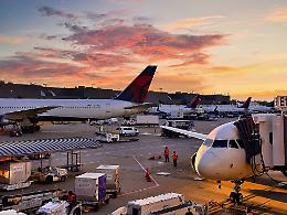 Usa, fermato un uomo all'aeroporto di Atlanta: «Impedita una strage»