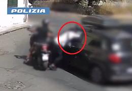 Pugni in faccia per strappare la collana dal collo: arrestato violento rapinatore seriale 