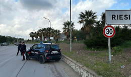 Riesi, violenta l'ex compagna e la filma con il telefonino: arrestato un 36enne