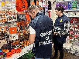 La Guardia di Finanza ha sequestrato in provincia di Ragusa 5.500 prodotti in vista della festività di Halloween