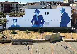 A Riposto si intitola una piazza a Franco Battiato. Nel quartiere Scariceddu, a pochi passi dalla casa natale dell’artista