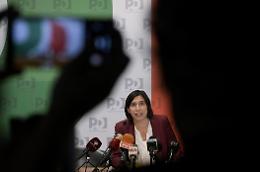 Perché la vittoria di Fico e Decaro riapre la partita per la Politiche: «Il 20-30% degli elettori del centrodestra ha votato per il Campo Largo»