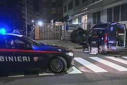 Giovane denuncia stupro a Milano: «Mi hanno violentata in via Crocefisso»