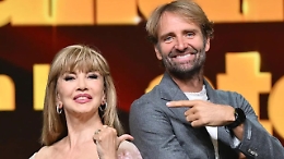 A "Ballando con le Stelle" spareggio a tre con rivolta social: "Ennesima ingiustizia!"