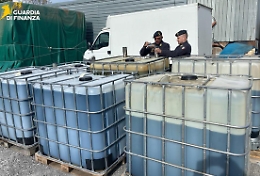 La ditta che vendeva fiori e piante deteneva in un garage (senza alcuna misura di sicurezza) 5.400 litri di carburante 