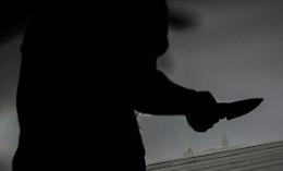 Patern&ograve;, lite in famiglia degenera in aggressione: padre ferisce il figlio con un&rsquo;arma da taglio