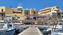 Lampedusa in fermento per l'arrivo del Papa, l'isola si blinda: zona rossa e piano di sicurezza, tutte le limitazioni 