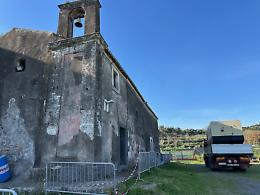 Rubato escavatore da un cantiere ad Aci Catena: la "banda delle spaccate" pronta a entrare in azione?