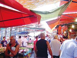 Concessioni nei mercati, commercianti in proroga in attesa delle linee guida