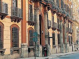 Scuole e impianti sportivi, 21 milioni restano fermi: le somme tornano nelle casse della Citt&agrave; Metropolitana
