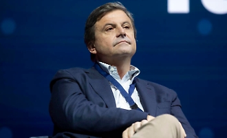 Calenda blinda Italia: &laquo;Ottimo sindaco, nessun paradosso&raquo;