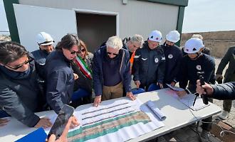 Portopalo rialza la testa: dopo la furia del ciclone Harry, partono i lavori al molo di levante