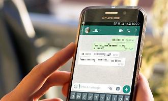 Fu licenziato con un messaggio su WhatsApp: il giudice del lavoro lo riammette