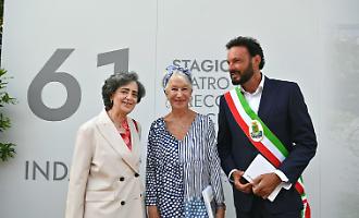 Helen Mirren al Teatro greco di Siracusa per il debutto de "I Persiani"