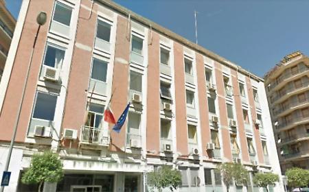 Esclusi sindaci e parlamentari: l'Asp di Siracusa invita solo i due firmatari dell'emendamento