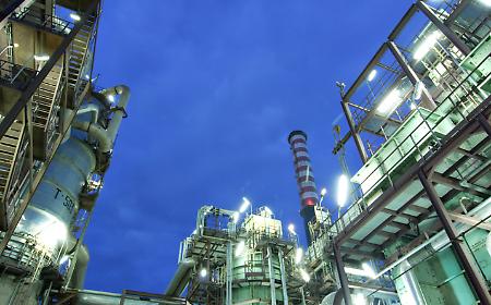 Petrolchimico Siracusa: guasti a catena e aria irrespirabile, i sindaci denunciano il silenzio