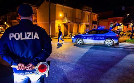 Cocaina nascosta nel calzino, arrestata 37enne: in auto trasportava 100 grammi di droga