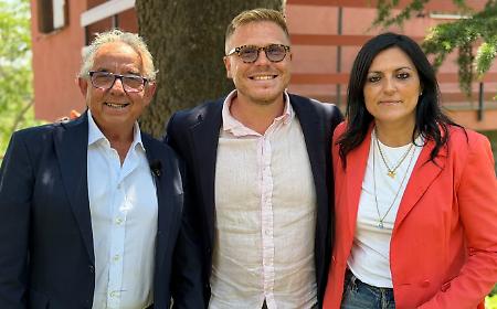 &laquo;Da Controcorrente a Cambiocorrente &egrave; un attimo&raquo;: rabbia e ironia sugli esponenti 5 Stelle transitati con La Vardera