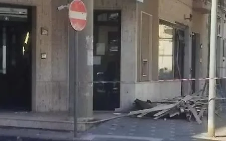 Bancomat fatto saltare in pieno centro a Francofonte