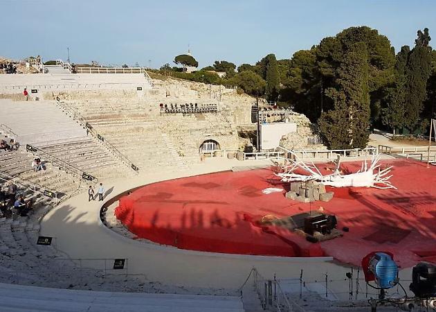 Il Teatro Greco torna a mostrarsi: coperture via, relazione diagnostica ancora non pubblicata