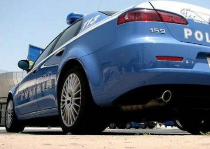 Nascondeva 1,2 chilogrammi di cocaina e 28.000 euro in contanti: arrestato