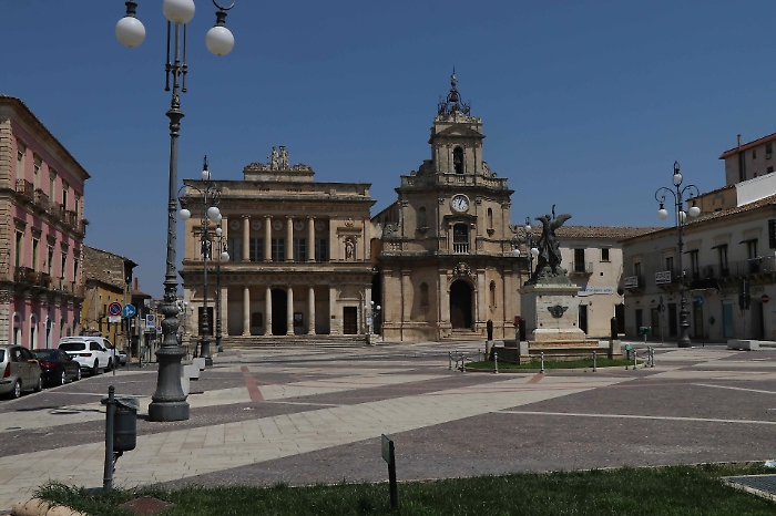 Vittoria, sindaco istituisce il Comitato cittadino: Forza Italia applaude, secca risposta dell'assessore del Pd