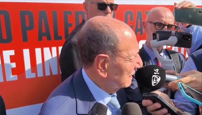 Schifani fiume in piena all'attivazione della linea ferroviaria. Dalla Manovra al suo "bis", c'è spazio pure per la Sac: «Serve governance stabile»