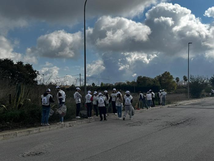 A Ragusa e a Pozzallo 84 volontari raccolgono 260 kg di rifiuti abbandonati