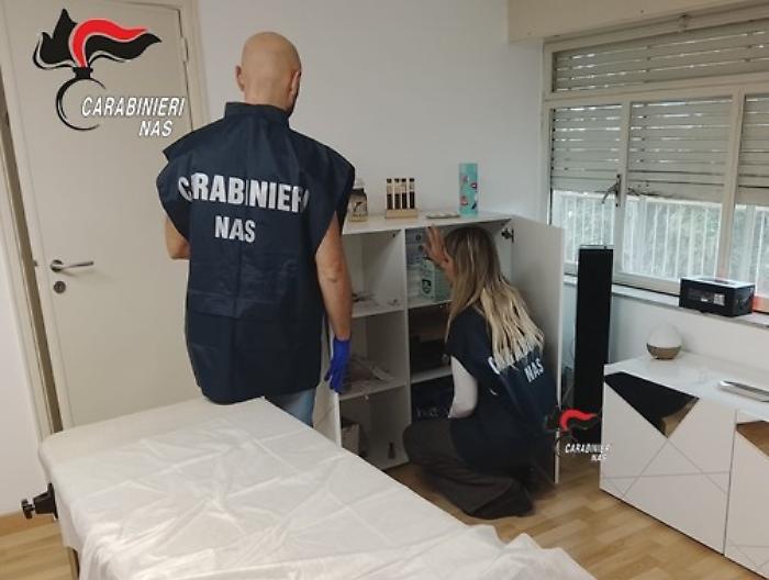 Catania, chiuso l'ambulatorio di medicina estetica clandestino messo su da uno studente fuori corso: il blitz del Nas