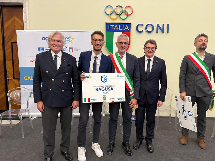 Ragusa ottiene il titolo di Città dello sport 2027, consegna ufficiale nel salone d'onore del Coni