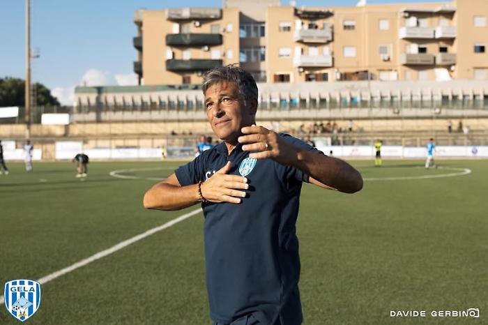 Gela, esonerato il tecnico Cacciola. Respinte le dimissioni di Lo Bianco