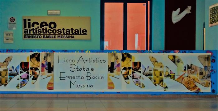 Gelosia per l’ex fidanzato: aggressione al liceo artistico Ernesto Basile, vittima picchiata 