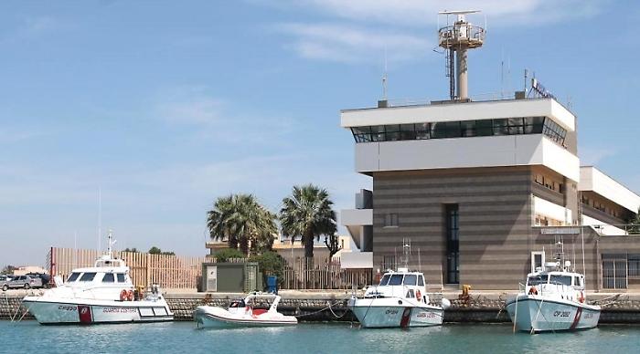 Mazara del Vallo, ,motopesca alla deriva per 40 ore: soccorso al largo di Marettimo dalla Capitaneria